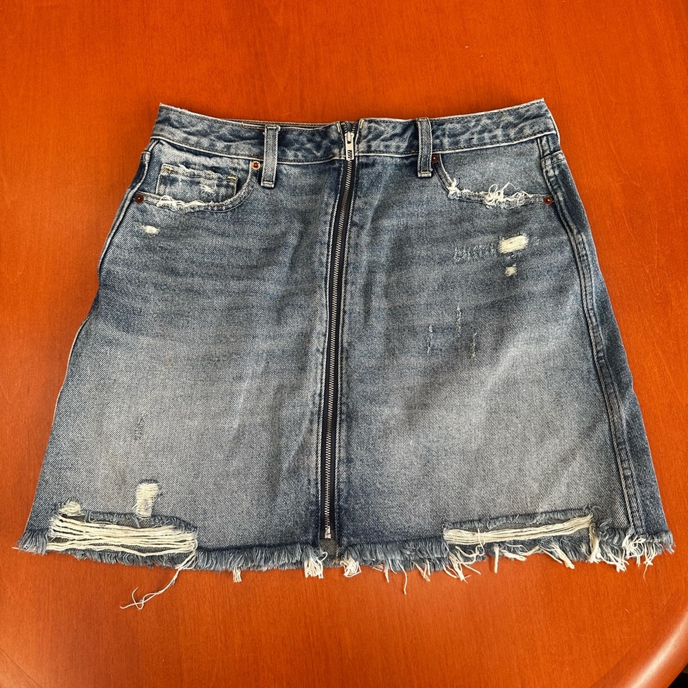 A&F distressed denim front zipper jean skirt size 30